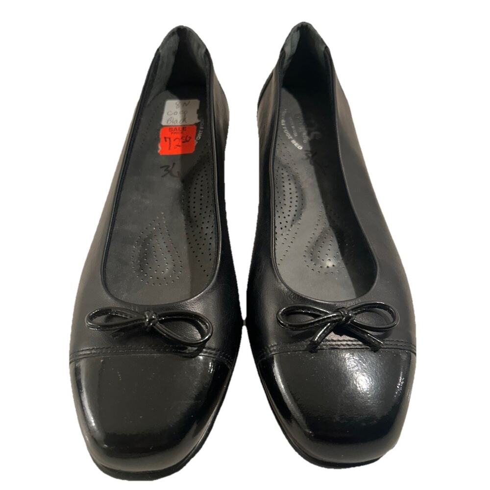 SAS Woman's Coco Slip On Loafer Tripad Technology Black Bow Patent Toe Sz 8N EUC